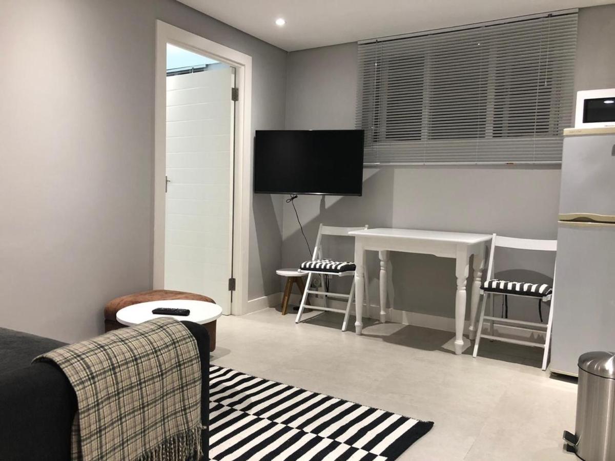 Private Bachelor Pad In Sea Point Leilighet Cape Town Eksteriør bilde