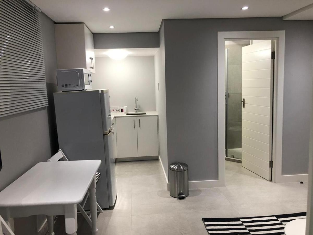 Private Bachelor Pad In Sea Point Leilighet Cape Town Eksteriør bilde