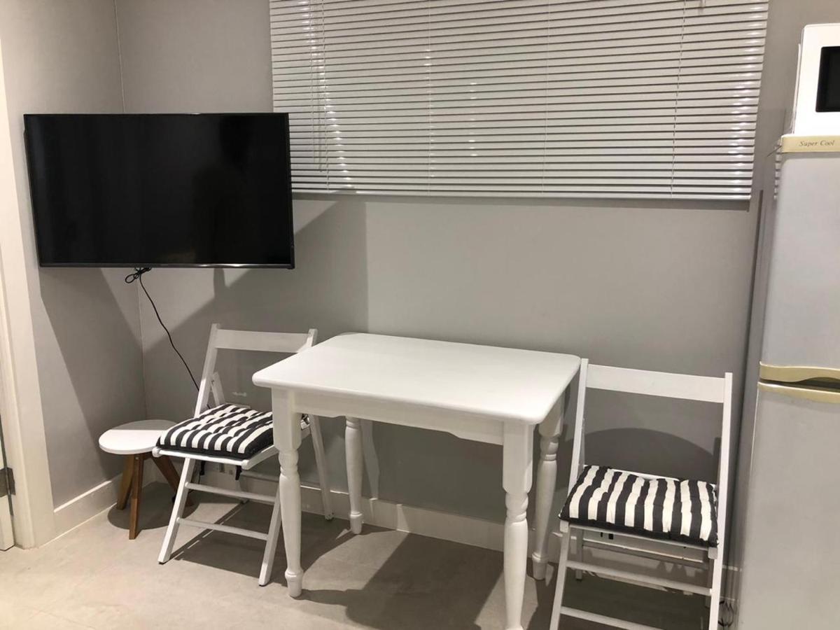Private Bachelor Pad In Sea Point Leilighet Cape Town Eksteriør bilde