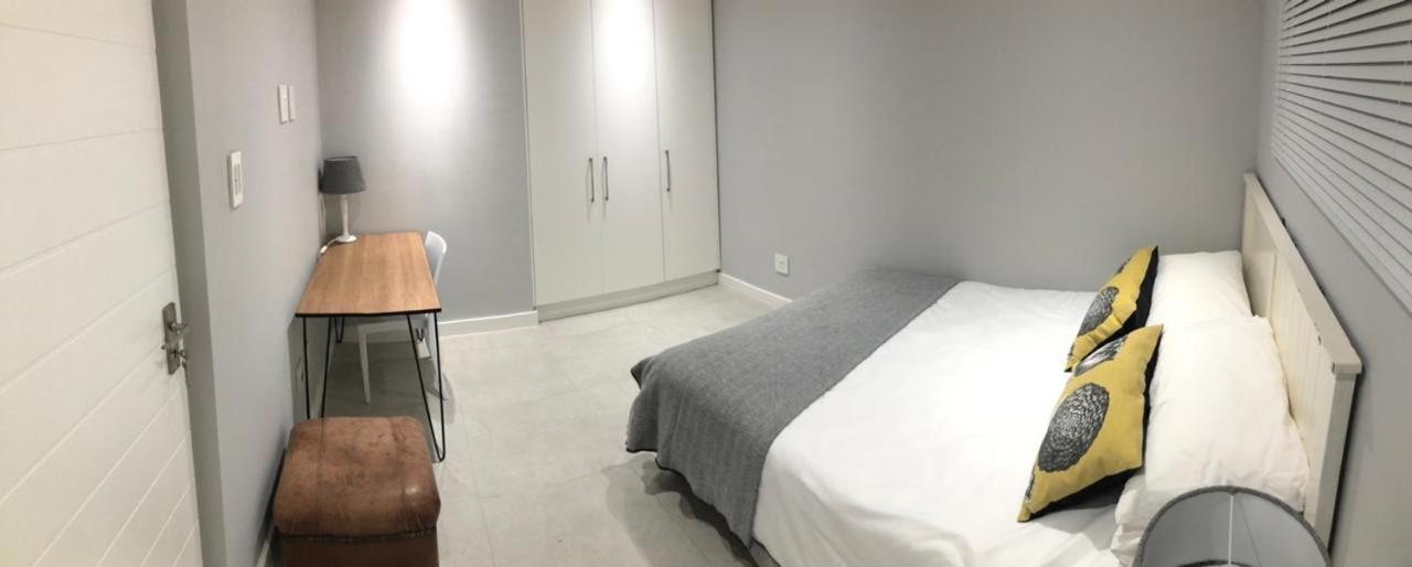 Private Bachelor Pad In Sea Point Leilighet Cape Town Eksteriør bilde